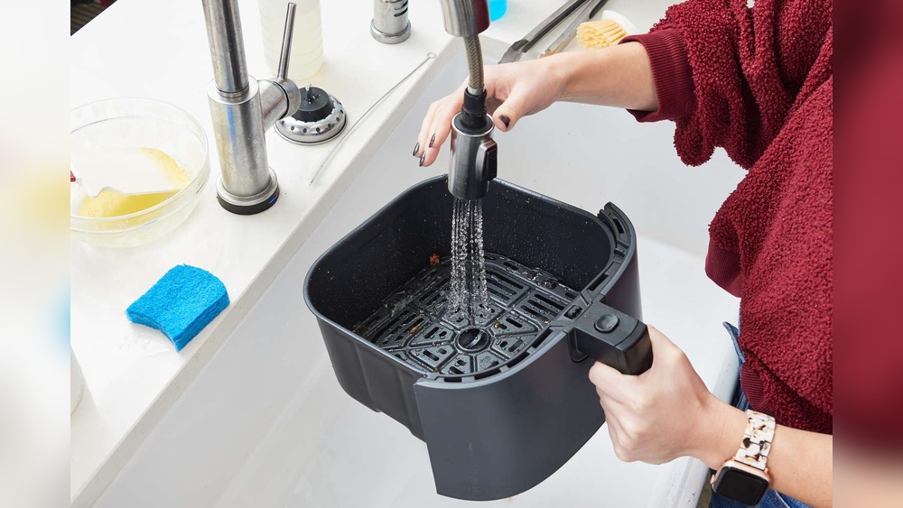 how to clean air fryers.jpg